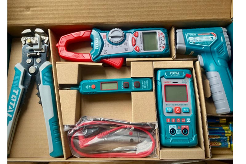 Bộ 5 dụng cụ kiểm tra điện Total TOS23026