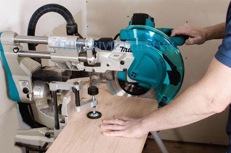 Máy cắt nhôm Makita LS1019L 