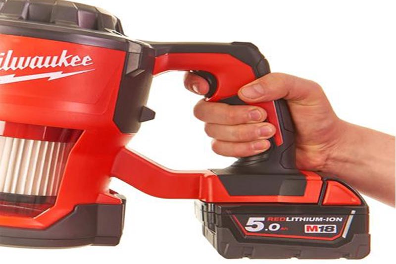 Máy hút bụi đa năng Milwaukee M18 CV-0 ( Chưa Pin & Sạc )