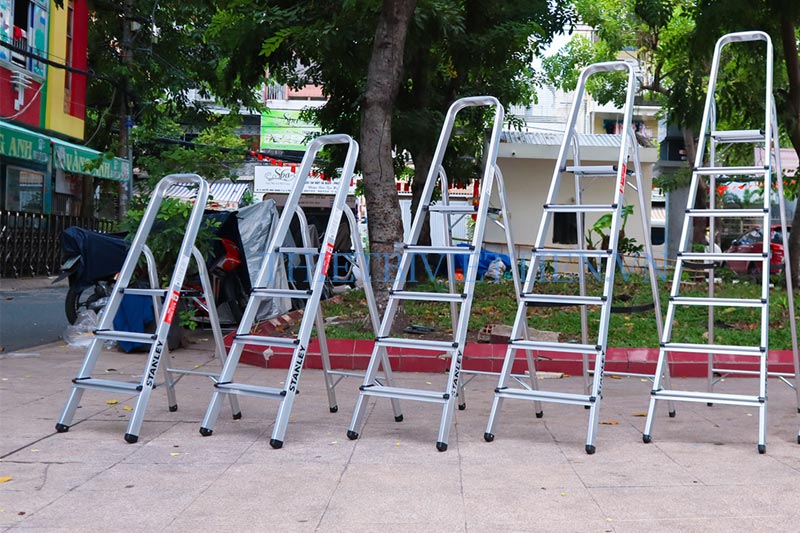 Thang nhôm ghế 3 bậc Stanley SXLDAL-003