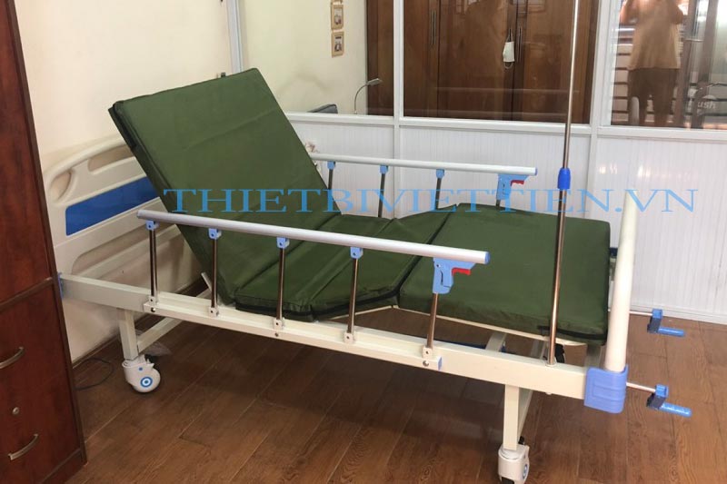 Giường Bệnh Nhân 2 Tay Quay Lucass GB-C2 (GB-9E) 